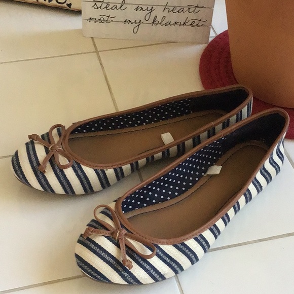‘Merona’ Striped Carefree Flats - Picture 6 of 6